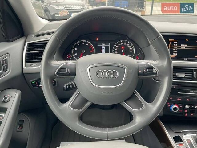 Серый Ауди Ку 5, объемом двигателя 1.98 л и пробегом 130 тыс. км за 19000 $, фото 9 на Automoto.ua