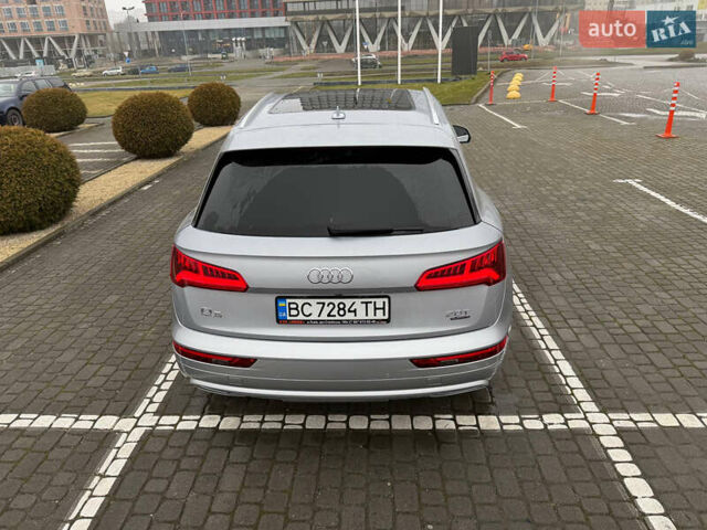 Серый Ауди Ку 5, объемом двигателя 1.98 л и пробегом 135 тыс. км за 25500 $, фото 5 на Automoto.ua