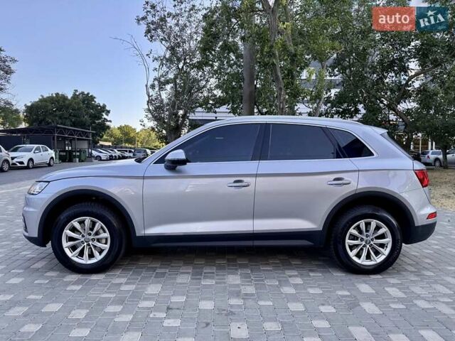 Серый Ауди Ку 5, объемом двигателя 1.97 л и пробегом 154 тыс. км за 23800 $, фото 4 на Automoto.ua