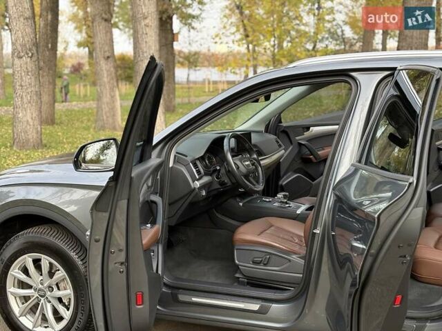 Ауди Ку 5 2017 в Киеве на Automoto.ua Серый Ауди Ку 5, объемом двигателя 1.97 л и пробегом 190 тыс. км за 26500 $, фото 30 на Automoto.ua