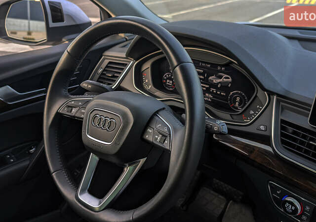 Серый Ауди Ку 5, объемом двигателя 1.98 л и пробегом 100 тыс. км за 23690 $, фото 67 на Automoto.ua