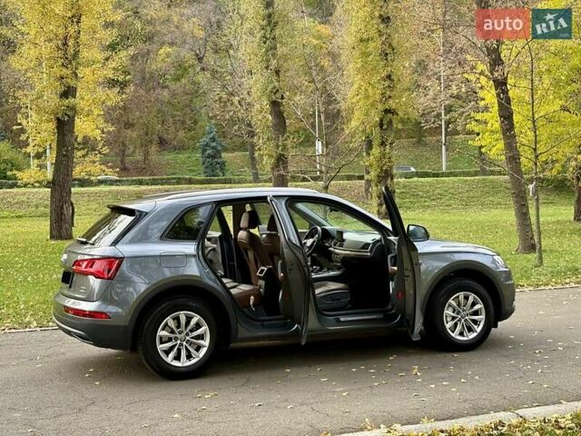 Ауди Ку 5 2017 в Киеве на Automoto.ua Серый Ауди Ку 5, объемом двигателя 1.97 л и пробегом 190 тыс. км за 26500 $, фото 18 на Automoto.ua