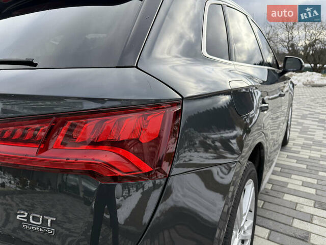 Сірий Ауді Ку 5, об'ємом двигуна 2 л та пробігом 123 тис. км за 26500 $, фото 40 на Automoto.ua