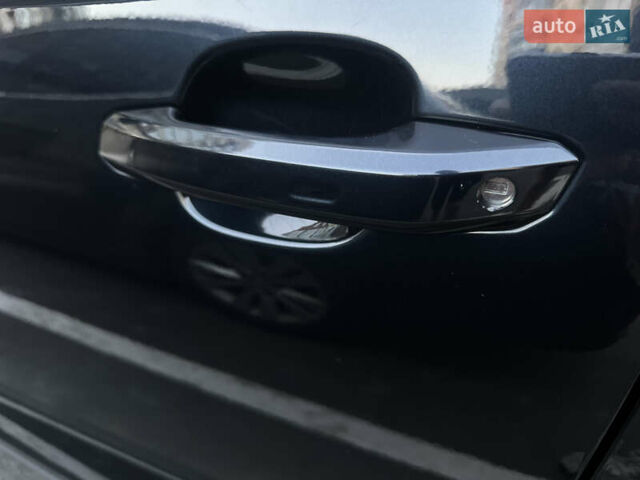 Сірий Ауді Ку 5, об'ємом двигуна 2 л та пробігом 160 тис. км за 21900 $, фото 14 на Automoto.ua