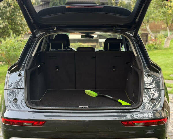 Серый Ауди Ку 5, объемом двигателя 2 л и пробегом 219 тыс. км за 28500 $, фото 4 на Automoto.ua