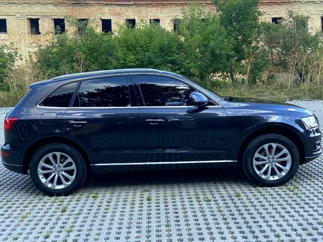 Серый Ауди Ку 5, объемом двигателя 2 л и пробегом 163 тыс. км за 16800 $, фото 1 на Automoto.ua