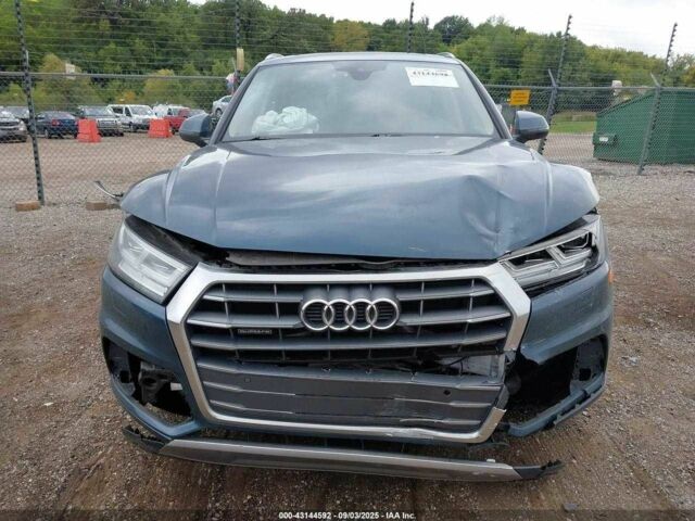 Сірий Ауді Ку 5, об'ємом двигуна 2 л та пробігом 79 тис. км за 17900 $, фото 2 на Automoto.ua