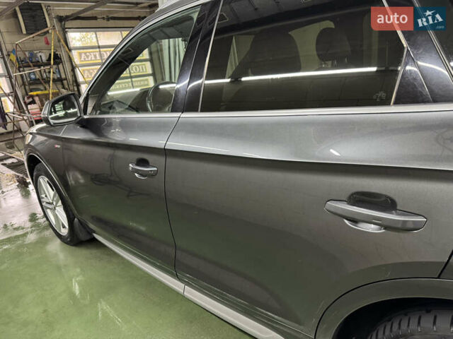 Серый Ауди Ку 5, объемом двигателя 1.97 л и пробегом 131 тыс. км за 35000 $, фото 9 на Automoto.ua