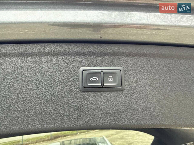 Сірий Ауді Ку 5, об'ємом двигуна 1.98 л та пробігом 165 тис. км за 23999 $, фото 35 на Automoto.ua