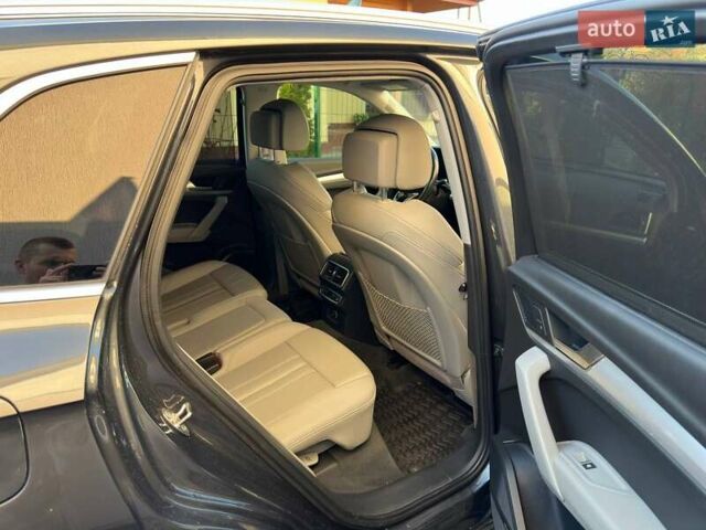 Сірий Ауді Ку 5, об'ємом двигуна 1.98 л та пробігом 102 тис. км за 33000 $, фото 29 на Automoto.ua