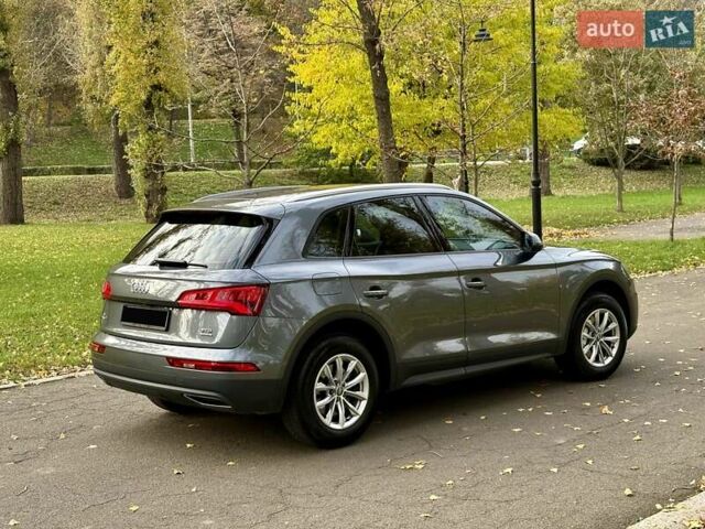 Ауди Ку 5 2017 в Киеве на Automoto.ua Серый Ауди Ку 5, объемом двигателя 1.97 л и пробегом 190 тыс. км за 26500 $, фото 2 на Automoto.ua
