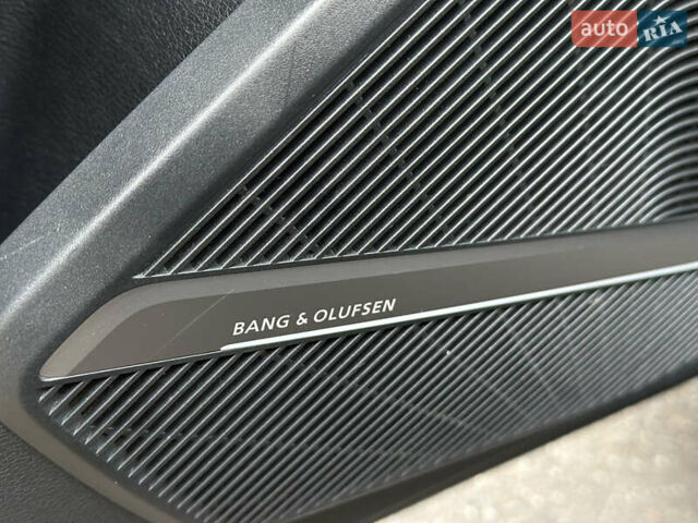 Сірий Ауді Ку 5, об'ємом двигуна 2 л та пробігом 99 тис. км за 27300 $, фото 12 на Automoto.ua