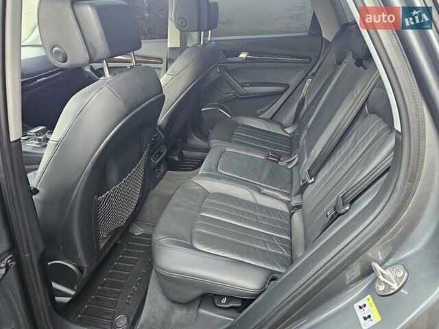 Серый Ауди Ку 5, объемом двигателя 1.98 л и пробегом 125 тыс. км за 21999 $, фото 44 на Automoto.ua