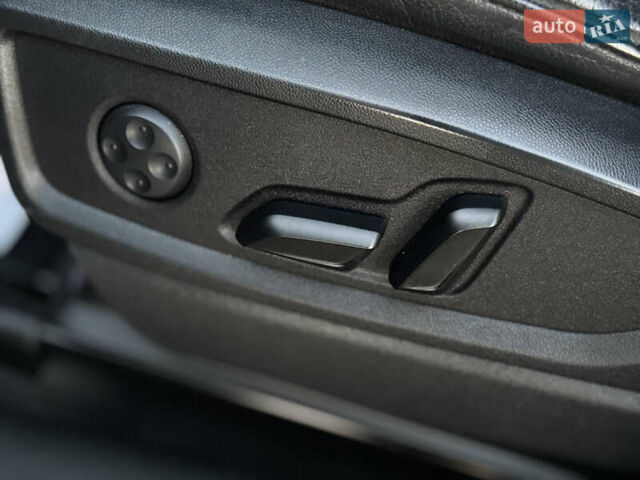 Серый Ауди Ку 5, объемом двигателя 1.98 л и пробегом 169 тыс. км за 25300 $, фото 27 на Automoto.ua