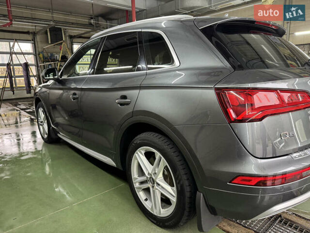 Серый Ауди Ку 5, объемом двигателя 1.97 л и пробегом 131 тыс. км за 35000 $, фото 7 на Automoto.ua