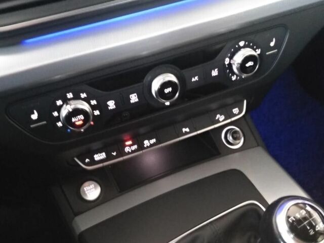 Сірий Ауді Ку 5, об'ємом двигуна 2 л та пробігом 123 тис. км за 33000 $, фото 13 на Automoto.ua