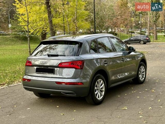 Ауди Ку 5 2017 в Киеве на Automoto.ua Серый Ауди Ку 5, объемом двигателя 1.97 л и пробегом 190 тыс. км за 26500 $, фото 10 на Automoto.ua