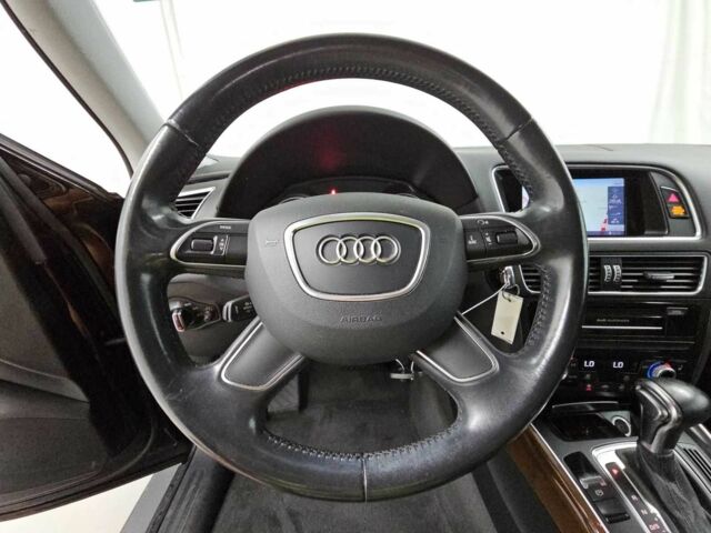 Сірий Ауді Ку 5, об'ємом двигуна 2 л та пробігом 155 тис. км за 18000 $, фото 6 на Automoto.ua