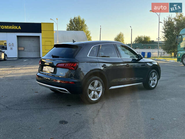 Серый Ауди Ку 5, объемом двигателя 1.98 л и пробегом 109 тыс. км за 26000 $, фото 6 на Automoto.ua