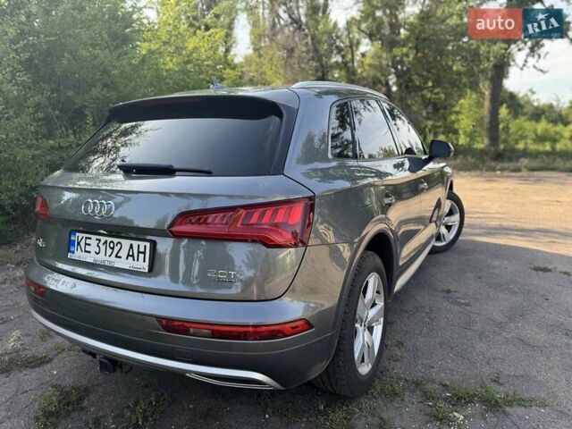 Серый Ауди Ку 5, объемом двигателя 1.98 л и пробегом 181 тыс. км за 24500 $, фото 6 на Automoto.ua