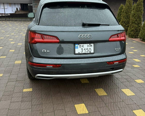 Серый Ауди Ку 5, объемом двигателя 1.98 л и пробегом 138 тыс. км за 25500 $, фото 11 на Automoto.ua