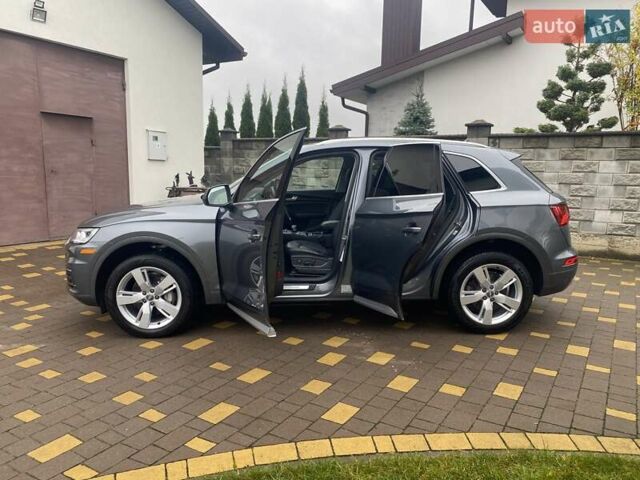 Серый Ауди Ку 5, объемом двигателя 1.98 л и пробегом 229 тыс. км за 20499 $, фото 12 на Automoto.ua