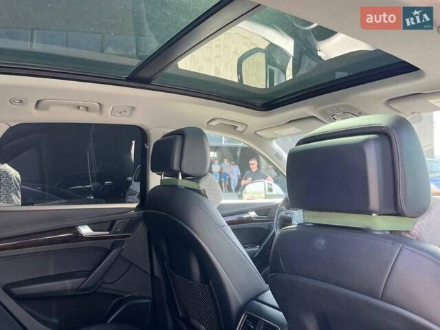 Серый Ауди Ку 5, объемом двигателя 2 л и пробегом 198 тыс. км за 23540 $, фото 21 на Automoto.ua