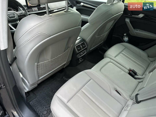 Сірий Ауді Ку 5, об'ємом двигуна 2 л та пробігом 99 тис. км за 27300 $, фото 18 на Automoto.ua