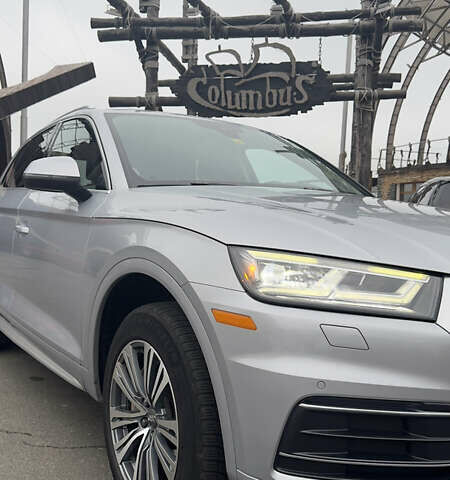 Серый Ауди Ку 5, объемом двигателя 1.98 л и пробегом 203 тыс. км за 25000 $, фото 1 на Automoto.ua