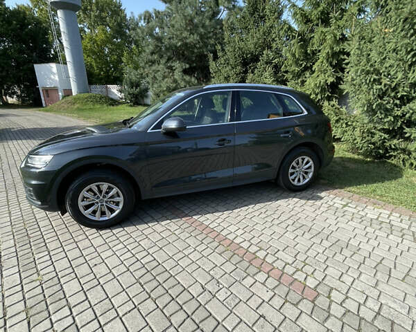 Серый Ауди Ку 5, объемом двигателя 2 л и пробегом 163 тыс. км за 29500 $, фото 3 на Automoto.ua