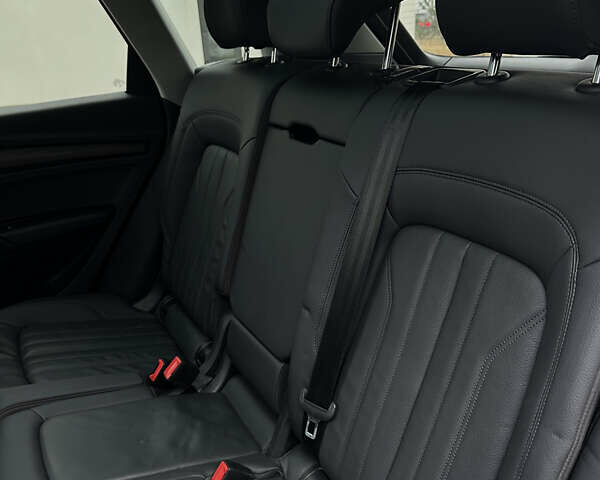 Сірий Ауді Ку 5, об'ємом двигуна 1.98 л та пробігом 124 тис. км за 24000 $, фото 25 на Automoto.ua