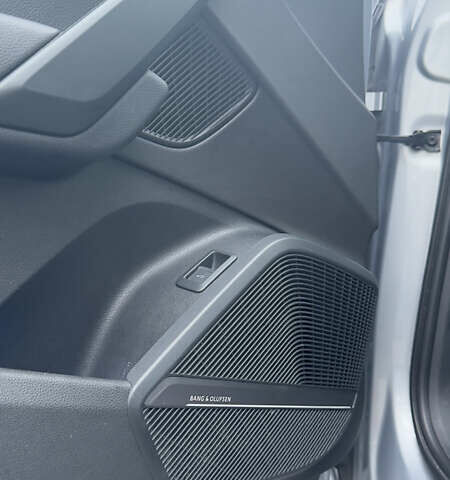 Серый Ауди Ку 5, объемом двигателя 1.98 л и пробегом 203 тыс. км за 25000 $, фото 17 на Automoto.ua