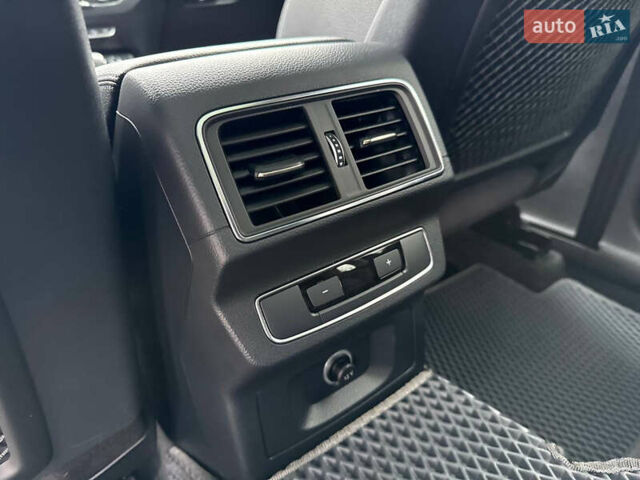 Сірий Ауді Ку 5, об'ємом двигуна 1.98 л та пробігом 165 тис. км за 23999 $, фото 28 на Automoto.ua