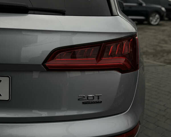 Серый Ауди Ку 5, объемом двигателя 1.98 л и пробегом 147 тыс. км за 23999 $, фото 4 на Automoto.ua