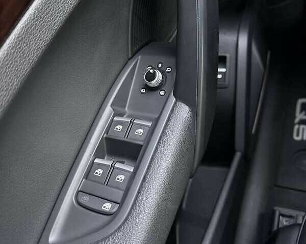 Сірий Ауді Ку 5, об'ємом двигуна 2 л та пробігом 98 тис. км за 21900 $, фото 10 на Automoto.ua