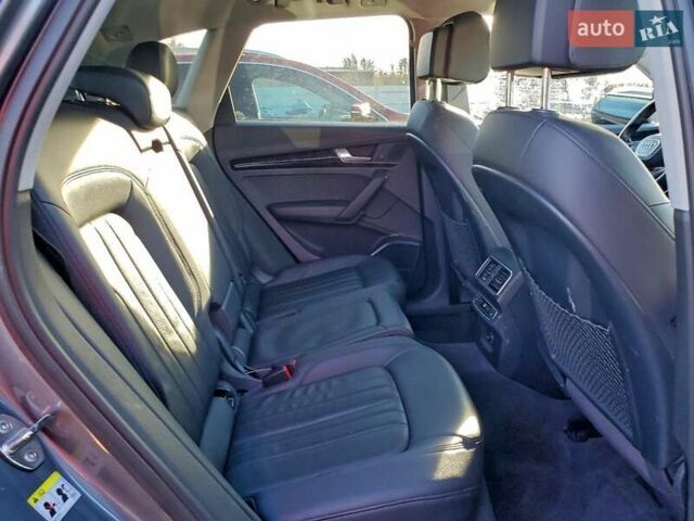 Серый Ауди Ку 5, объемом двигателя 1.98 л и пробегом 131 тыс. км за 6500 $, фото 9 на Automoto.ua