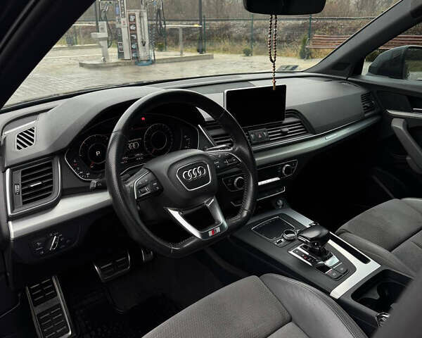 Серый Ауди Ку 5, объемом двигателя 1.97 л и пробегом 233 тыс. км за 29800 $, фото 7 на Automoto.ua