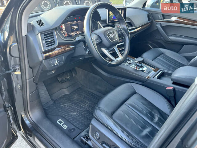 Серый Ауди Ку 5, объемом двигателя 1.98 л и пробегом 110 тыс. км за 25000 $, фото 28 на Automoto.ua