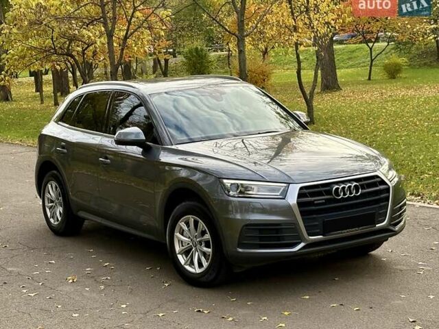 Ауди Ку 5 2017 в Киеве на Automoto.ua Серый Ауди Ку 5, объемом двигателя 1.97 л и пробегом 190 тыс. км за 26500 $, фото 11 на Automoto.ua