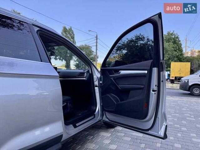 Серый Ауди Ку 5, объемом двигателя 1.97 л и пробегом 154 тыс. км за 23800 $, фото 33 на Automoto.ua