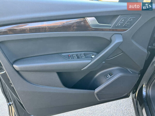 Серый Ауди Ку 5, объемом двигателя 1.98 л и пробегом 110 тыс. км за 25000 $, фото 34 на Automoto.ua