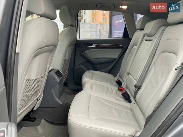 Серый Ауди Ку 5, объемом двигателя 1.98 л и пробегом 130 тыс. км за 19000 $, фото 16 на Automoto.ua