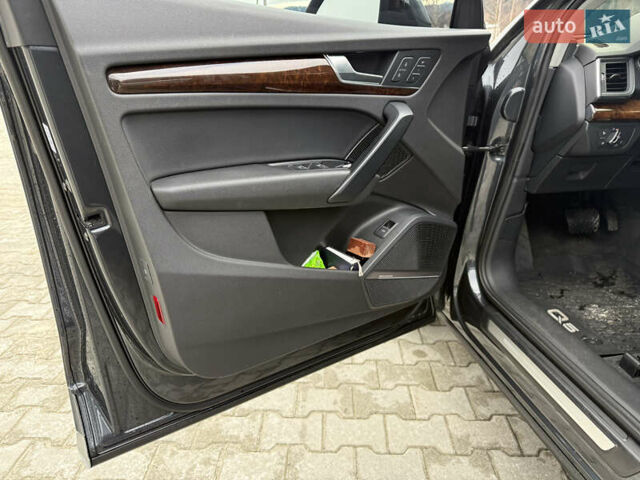 Сірий Ауді Ку 5, об'ємом двигуна 2 л та пробігом 123 тис. км за 26500 $, фото 20 на Automoto.ua