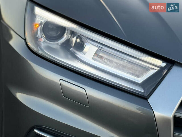 Серый Ауди Ку 5, объемом двигателя 1.98 л и пробегом 169 тыс. км за 25300 $, фото 6 на Automoto.ua