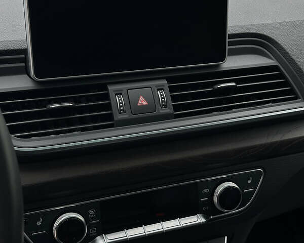 Сірий Ауді Ку 5, об'ємом двигуна 1.98 л та пробігом 124 тис. км за 24000 $, фото 17 на Automoto.ua