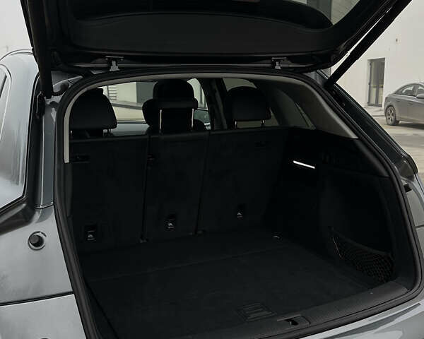 Сірий Ауді Ку 5, об'ємом двигуна 1.98 л та пробігом 124 тис. км за 24000 $, фото 27 на Automoto.ua