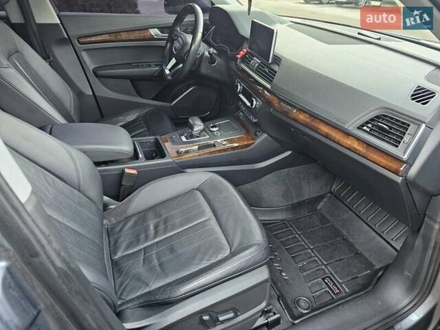 Серый Ауди Ку 5, объемом двигателя 1.98 л и пробегом 125 тыс. км за 21999 $, фото 40 на Automoto.ua