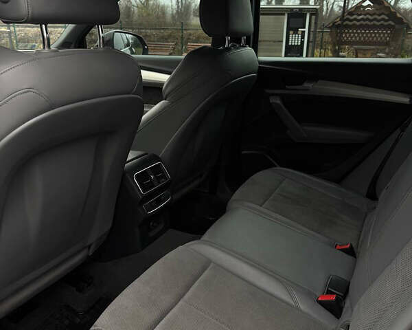 Серый Ауди Ку 5, объемом двигателя 1.97 л и пробегом 233 тыс. км за 29800 $, фото 11 на Automoto.ua