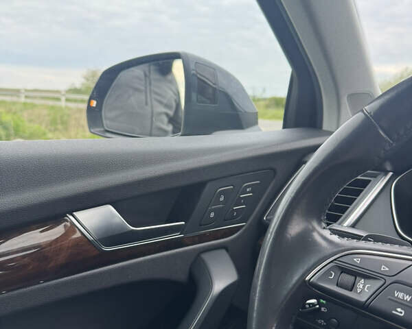 Серый Ауди Ку 5, объемом двигателя 1.98 л и пробегом 180 тыс. км за 24500 $, фото 14 на Automoto.ua