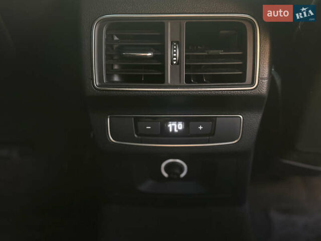 Сірий Ауді Ку 5, об'ємом двигуна 2 л та пробігом 160 тис. км за 21900 $, фото 34 на Automoto.ua